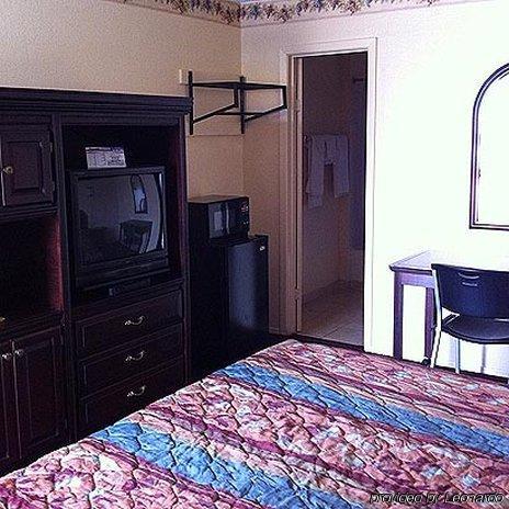 Scottish Inns Каролтън Стая снимка