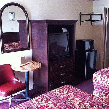 Scottish Inns Каролтън Стая снимка